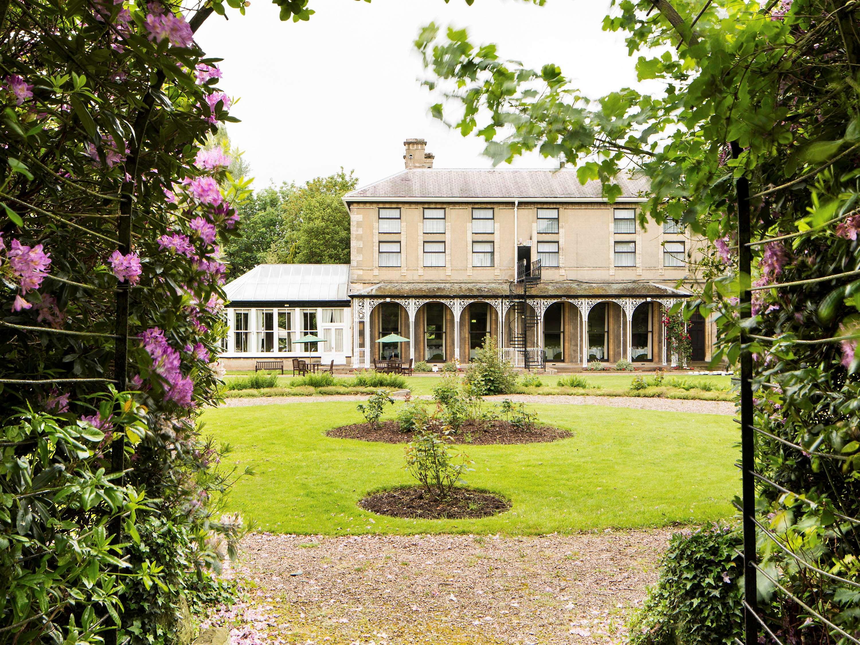 Mercure Burton Upon Trent, Newton Park Buitenkant foto