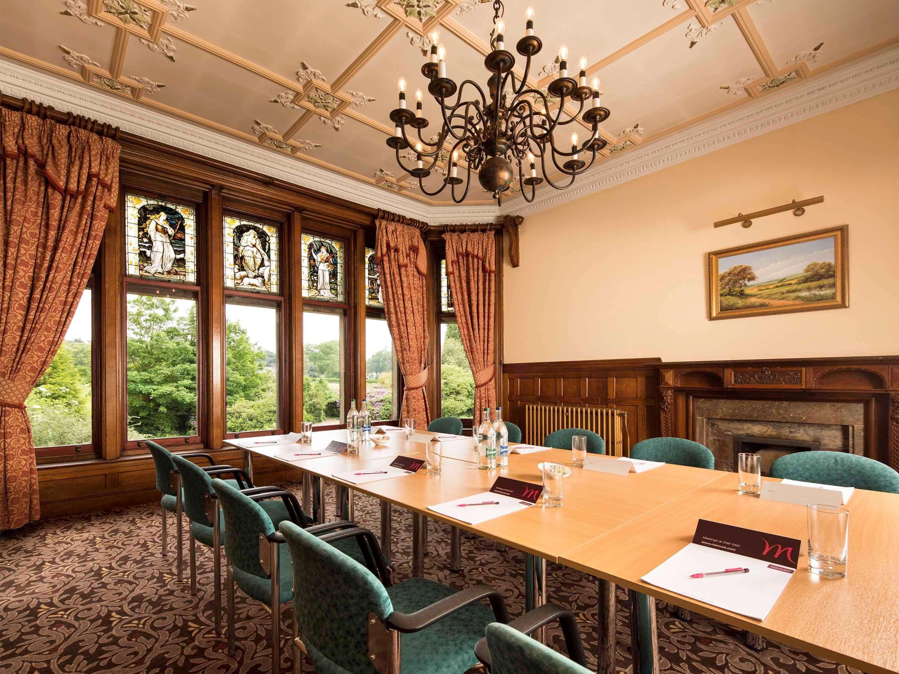 Mercure Burton Upon Trent, Newton Park Buitenkant foto