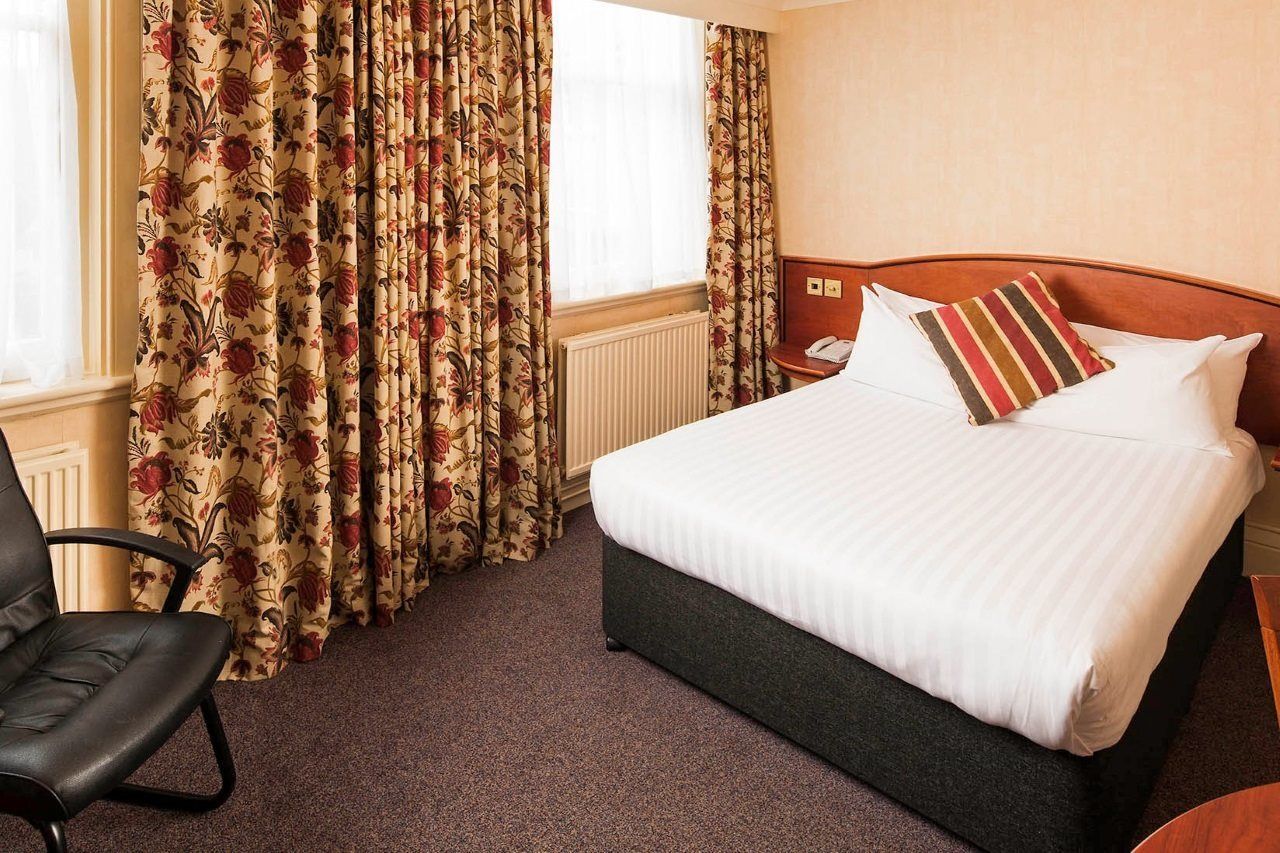 Mercure Burton Upon Trent, Newton Park Buitenkant foto